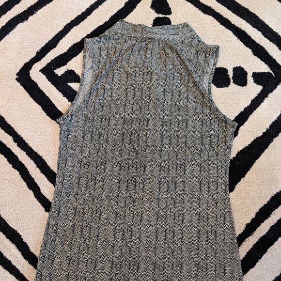 Banana Republic Size M Sleeveless tie front blouse officechic girlhoodcore - Picture 3 of 5